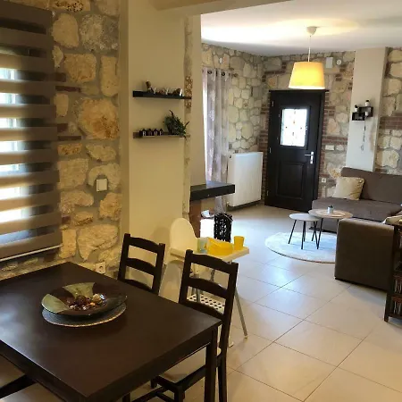 Holliday Stone Villa * Psakoudia